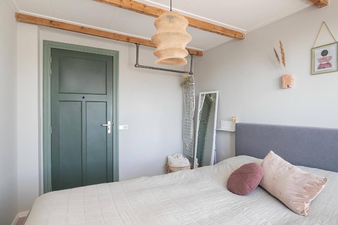 Uniek Verblijf In Herenhuis, Eigen Appartement Op De Tweede Etage Van Ons Huis Leeuwarden Kültér fotó