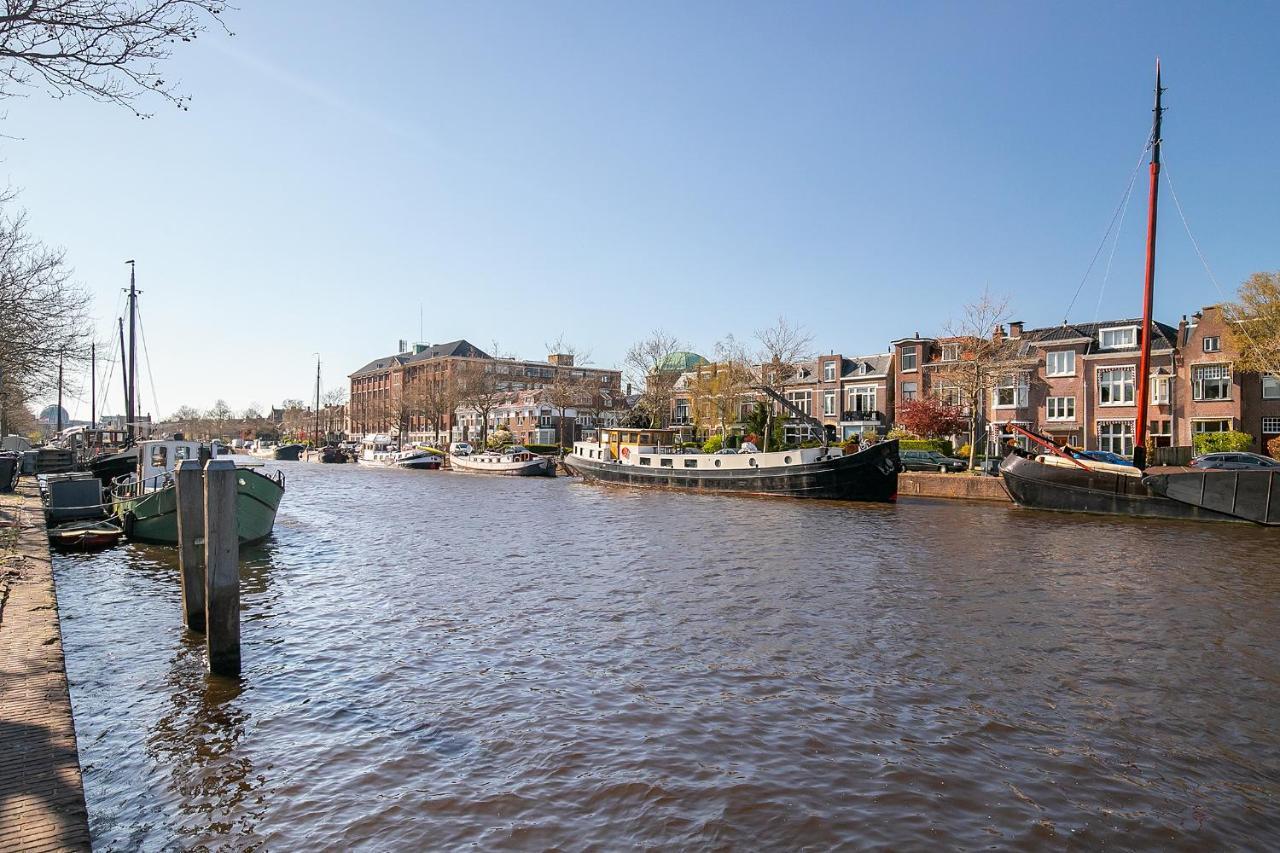 Uniek Verblijf In Herenhuis, Eigen Appartement Op De Tweede Etage Van Ons Huis Leeuwarden Kültér fotó