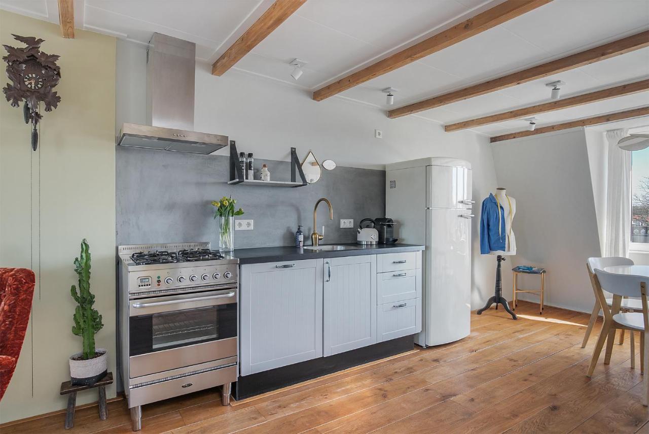 Uniek Verblijf In Herenhuis, Eigen Appartement Op De Tweede Etage Van Ons Huis Leeuwarden Kültér fotó